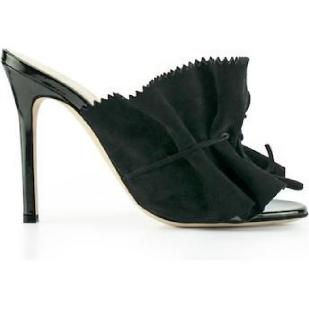 NWT ALexander White Eloisa Blk Ruffled Suede Mules